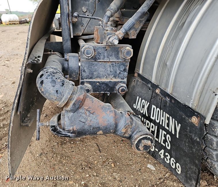 image for item DP0862 1998 Ford L8501 sewer jetter truck