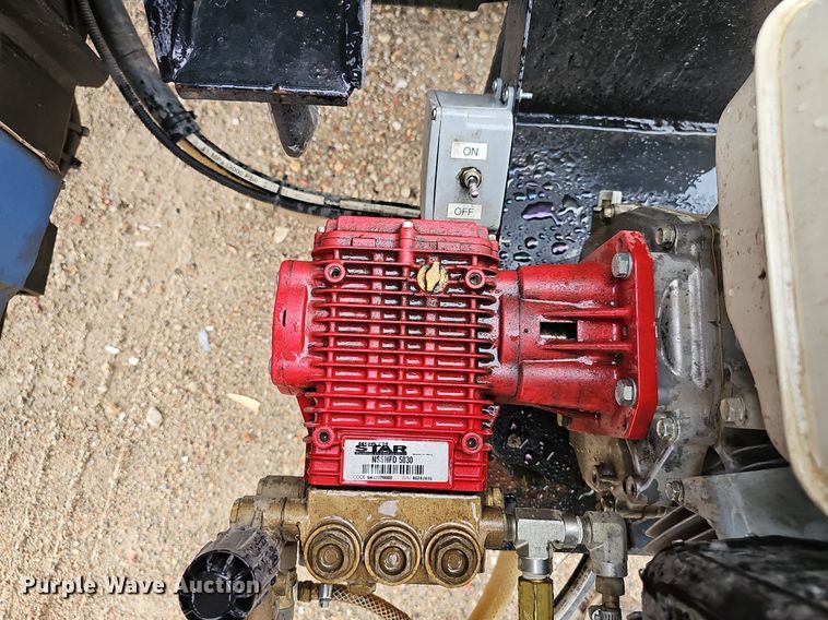 image for item DP0862 1998 Ford L8501 sewer jetter truck