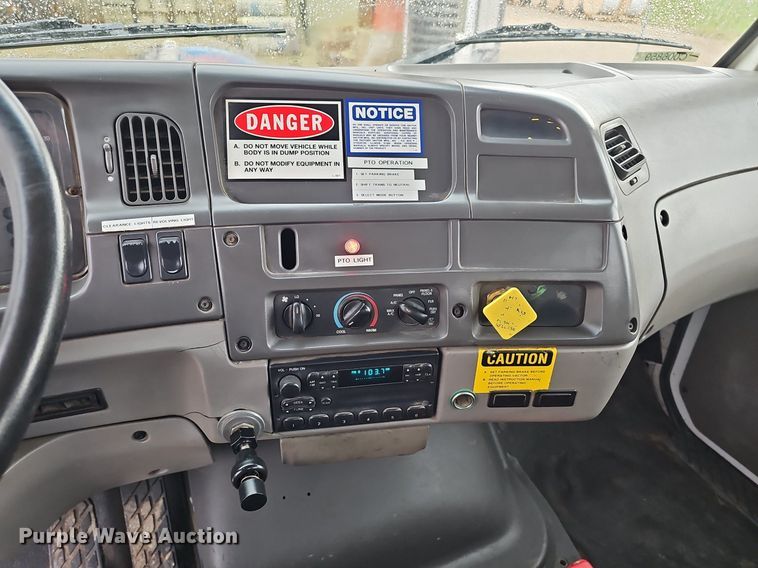 image for item DP0862 1998 Ford L8501 sewer jetter truck