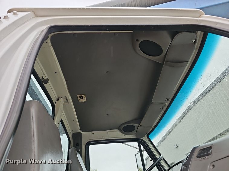 image for item DP0862 1998 Ford L8501 sewer jetter truck