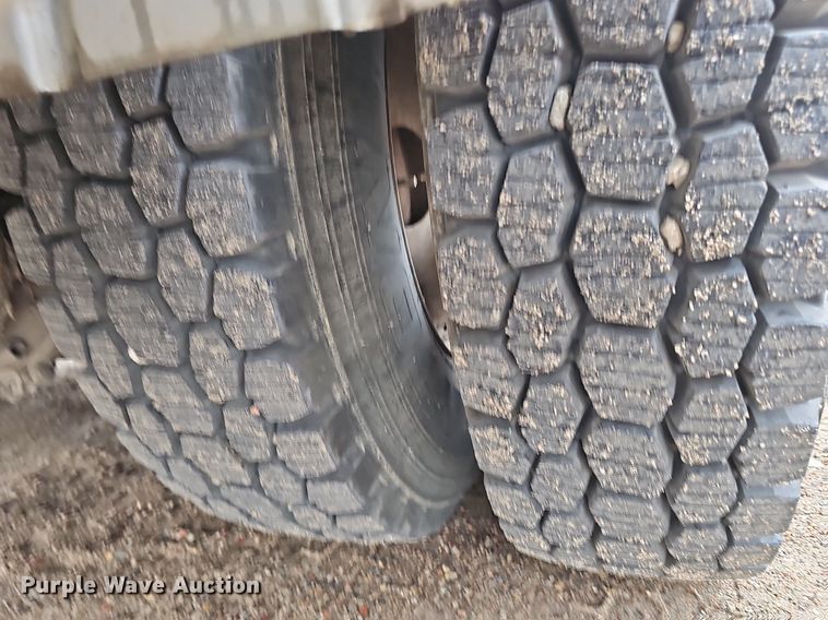 image for item DP0862 1998 Ford L8501 sewer jetter truck