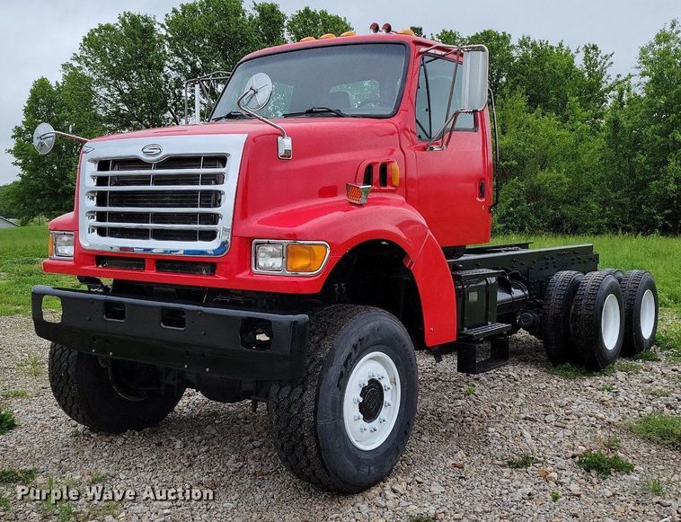 image for item DP1455 2001 Sterling L-Line truck cab and chassis