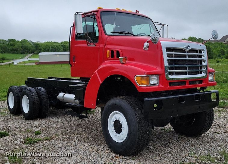 image for item DP1455 2001 Sterling L-Line truck cab and chassis