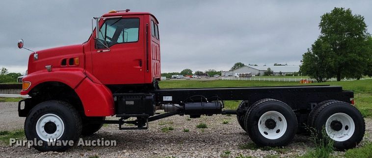 image for item DP1455 2001 Sterling L-Line truck cab and chassis