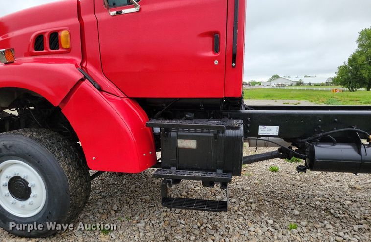 image for item DP1455 2001 Sterling L-Line truck cab and chassis