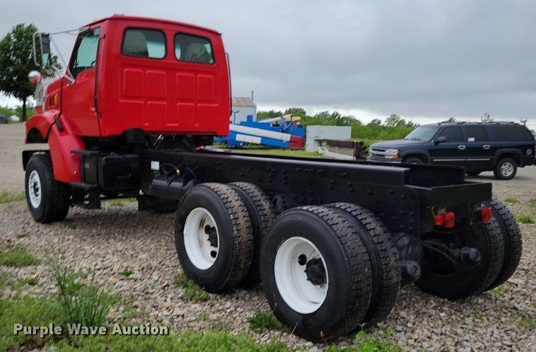 image for item DP1455 2001 Sterling L-Line truck cab and chassis