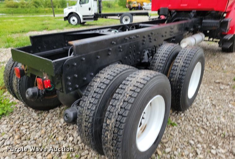 image for item DP1455 2001 Sterling L-Line truck cab and chassis