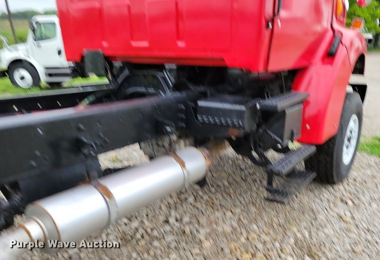 image for item DP1455 2001 Sterling L-Line truck cab and chassis