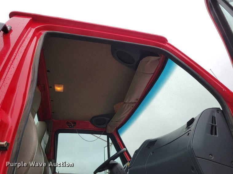 image for item DP1455 2001 Sterling L-Line truck cab and chassis