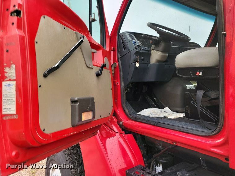 image for item DP1455 2001 Sterling L-Line truck cab and chassis