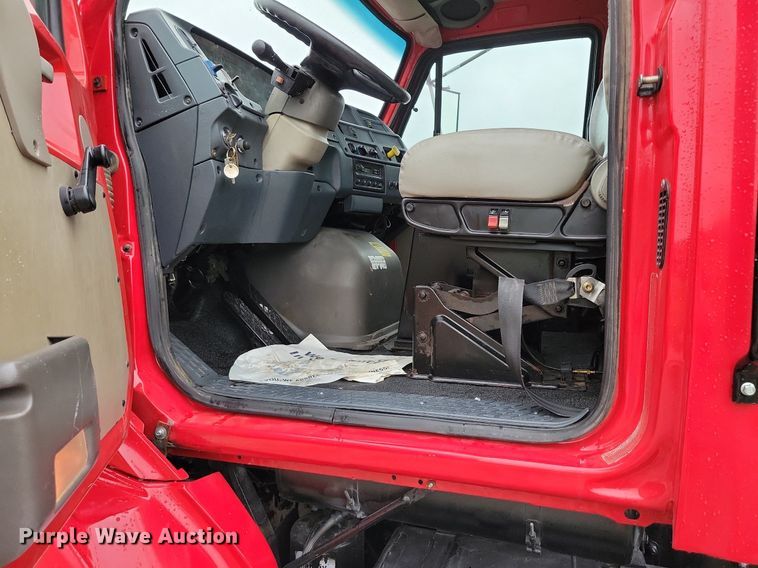 image for item DP1455 2001 Sterling L-Line truck cab and chassis