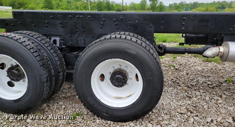 image for item DP1455 2001 Sterling L-Line truck cab and chassis