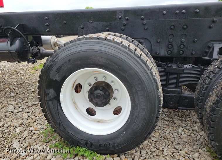 image for item DP1455 2001 Sterling L-Line truck cab and chassis