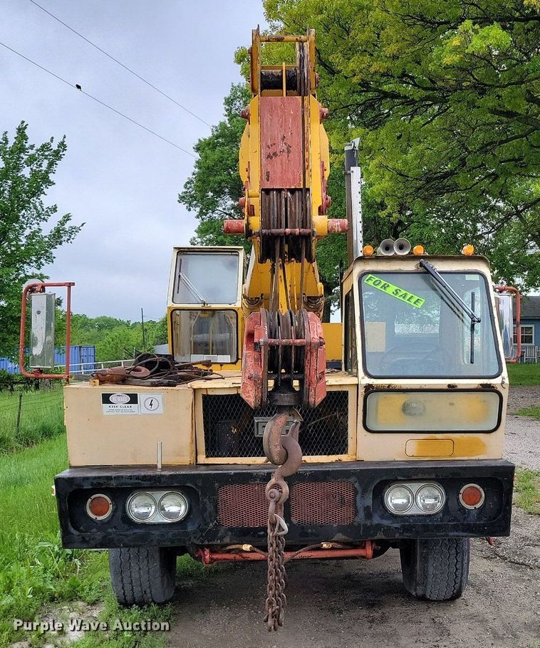 image for item DP1456 P&H T200 crane