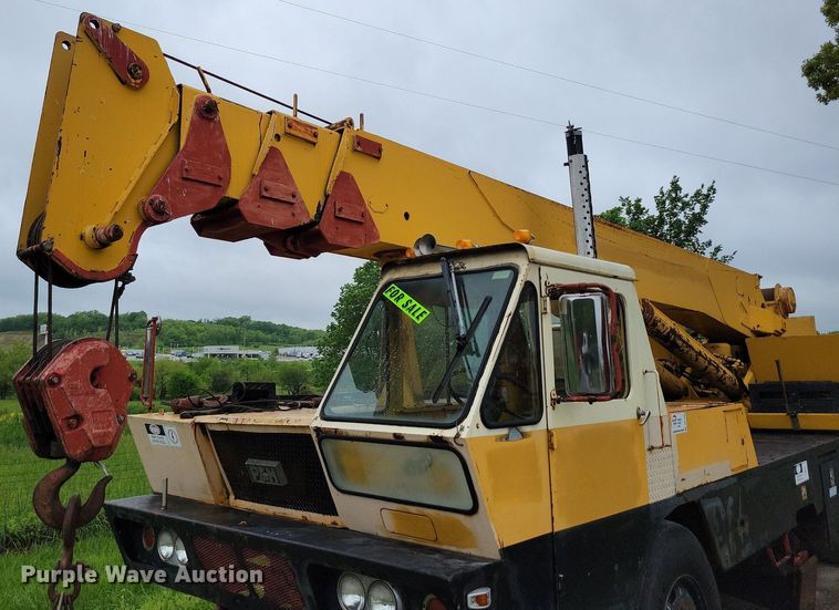 image for item DP1456 P&H T200 crane