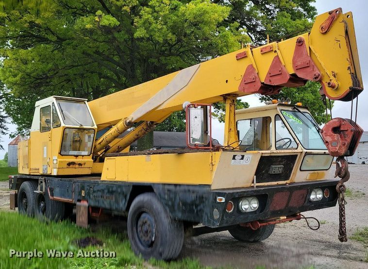 image for item DP1456 P&H T200 crane