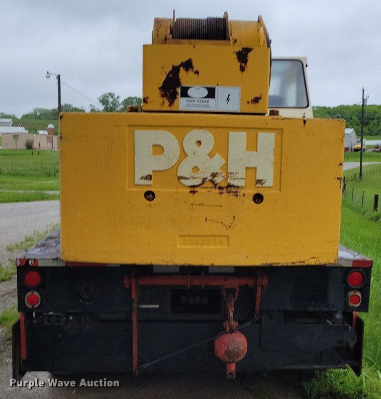 image for item DP1456 P&H T200 crane