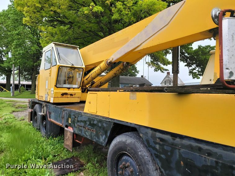 image for item DP1456 P&H T200 crane