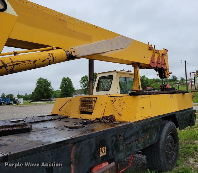 image for item DP1456 P&H T200 crane