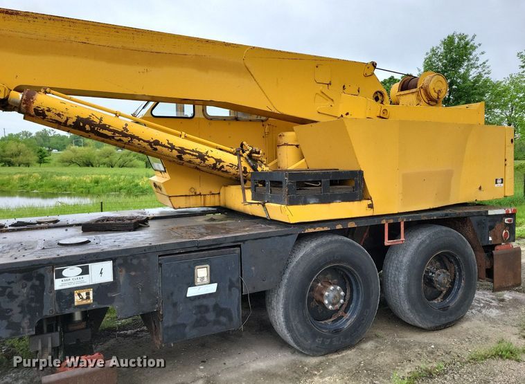 image for item DP1456 P&H T200 crane
