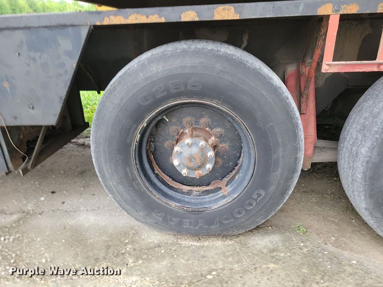 image for item DP1456 P&H T200 crane