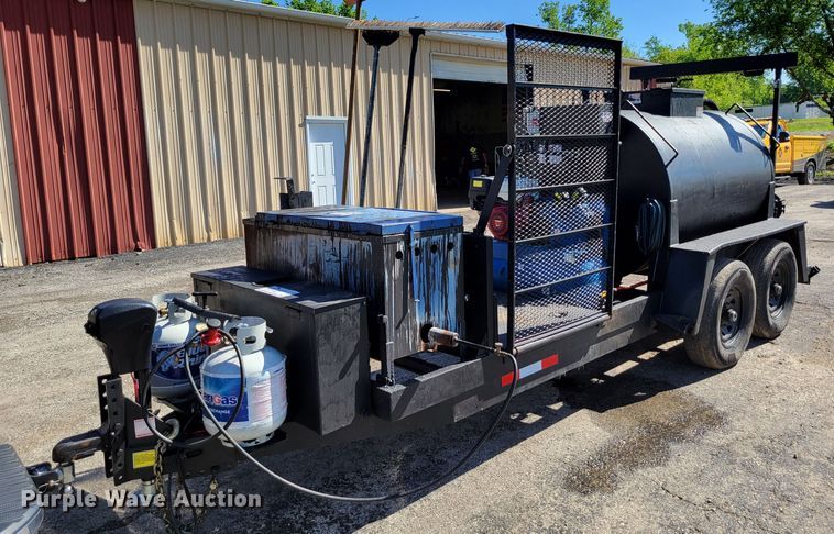 image for item DP1457 2020 Sealrite  SR550 seal coat trailer