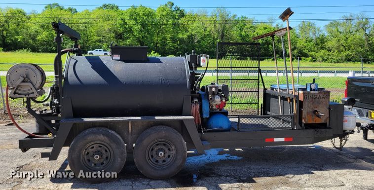 image for item DP1457 2020 Sealrite  SR550 seal coat trailer