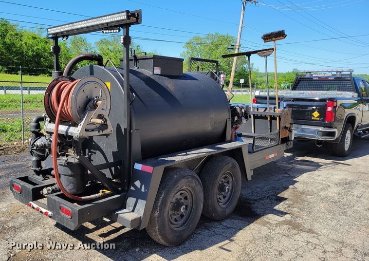 image for item DP1457 2020 Sealrite  SR550 seal coat trailer