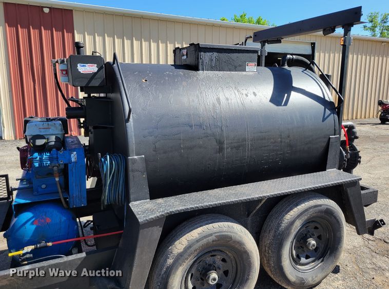 image for item DP1457 2020 Sealrite  SR550 seal coat trailer