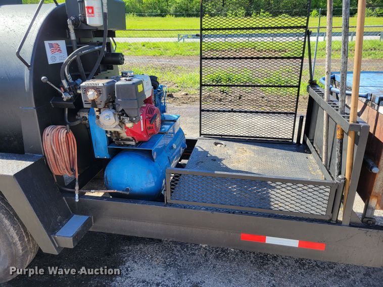 image for item DP1457 2020 Sealrite  SR550 seal coat trailer