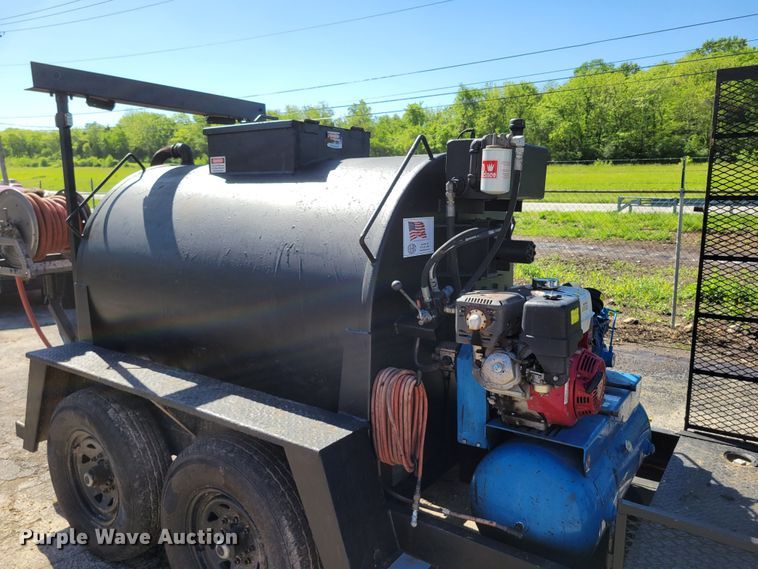 image for item DP1457 2020 Sealrite  SR550 seal coat trailer