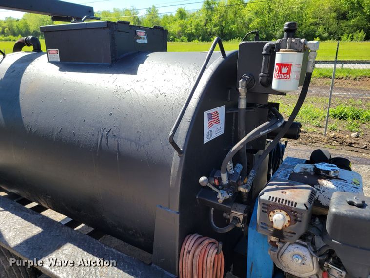 image for item DP1457 2020 Sealrite  SR550 seal coat trailer