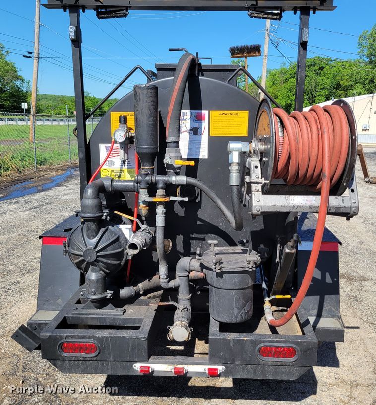 image for item DP1457 2020 Sealrite  SR550 seal coat trailer