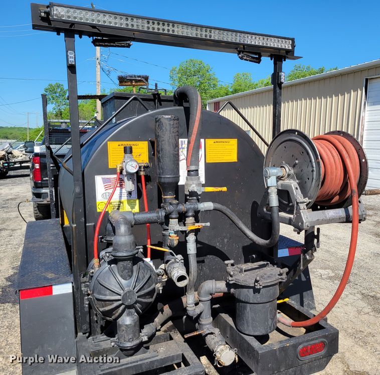 image for item DP1457 2020 Sealrite  SR550 seal coat trailer