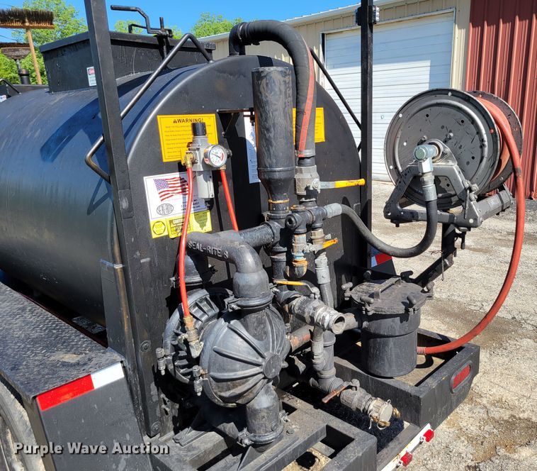 image for item DP1457 2020 Sealrite  SR550 seal coat trailer