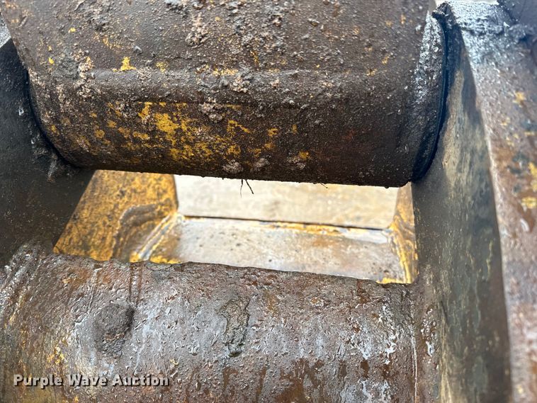 image for item DQ0801 Komatsu PC200LC excavator