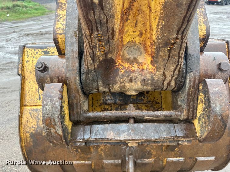 image for item DQ0801 Komatsu PC200LC excavator