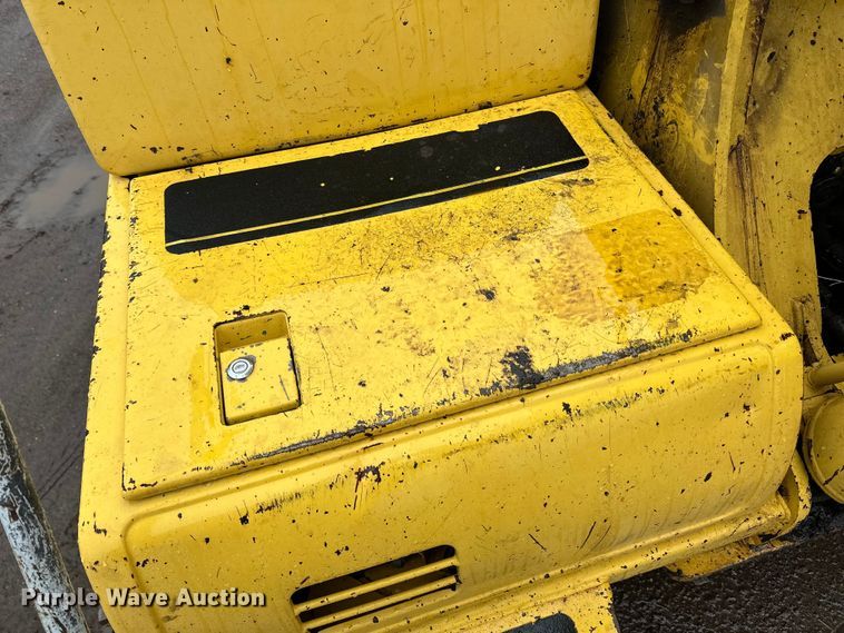 image for item DQ0801 Komatsu PC200LC excavator