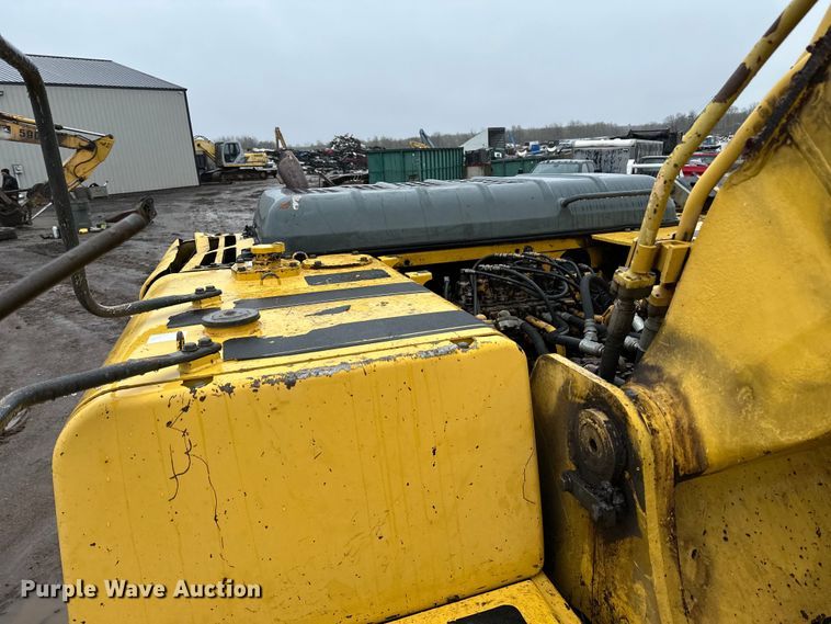 image for item DQ0801 Komatsu PC200LC excavator