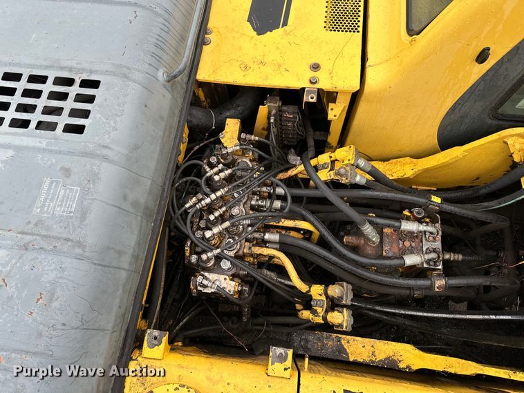 image for item DQ0801 Komatsu PC200LC excavator