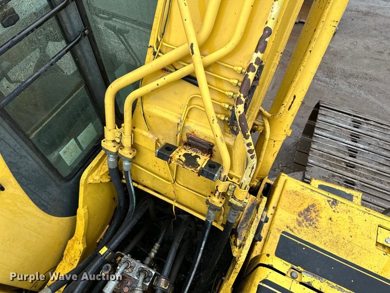 image for item DQ0801 Komatsu PC200LC excavator