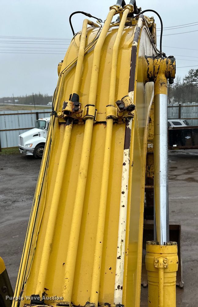 image for item DQ0801 Komatsu PC200LC excavator