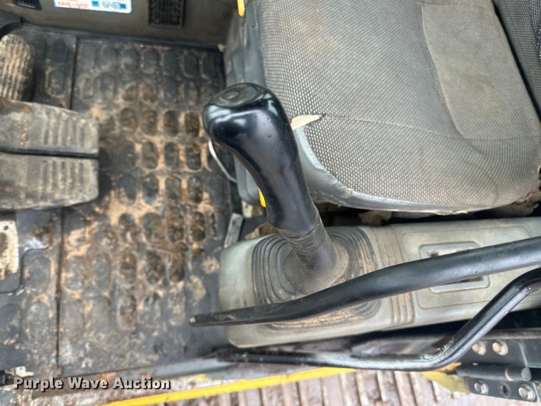 image for item DQ0801 Komatsu PC200LC excavator