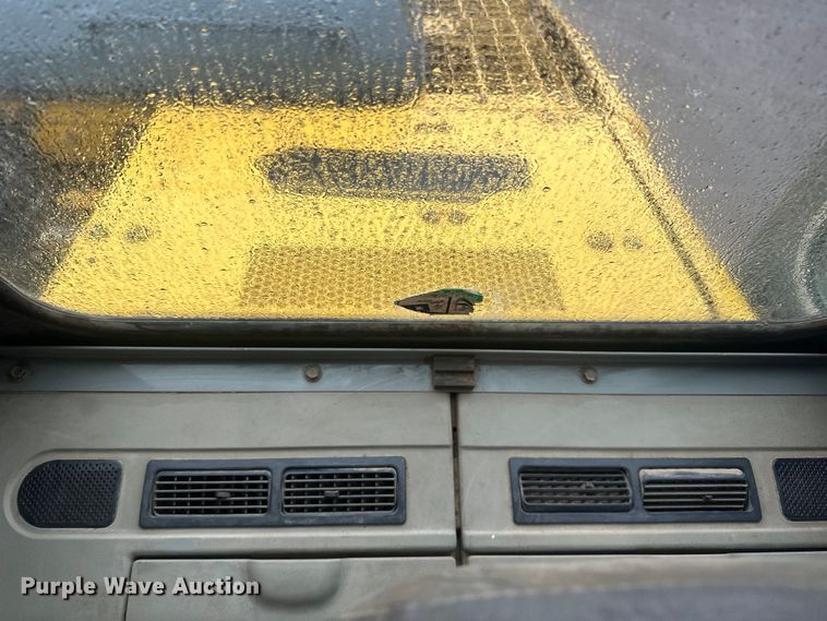 image for item DQ0801 Komatsu PC200LC excavator