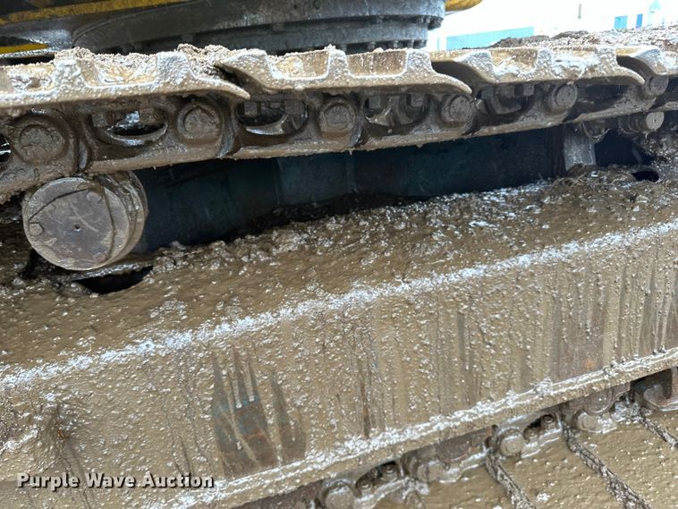 image for item DQ0801 Komatsu PC200LC excavator