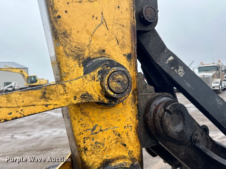 image for item DQ0802 1991 John Deere 590D excavator