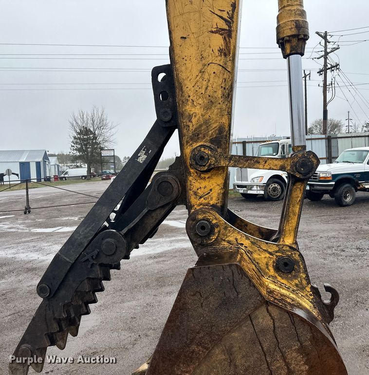 image for item DQ0802 1991 John Deere 590D excavator