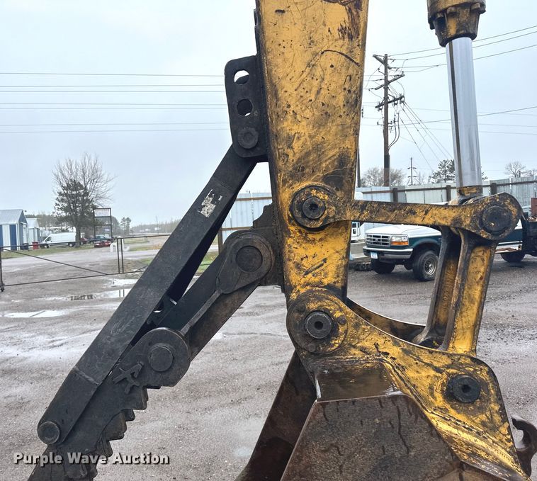 image for item DQ0802 1991 John Deere 590D excavator