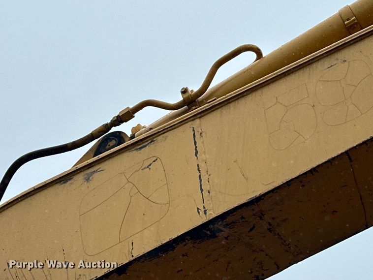 image for item DQ0802 1991 John Deere 590D excavator