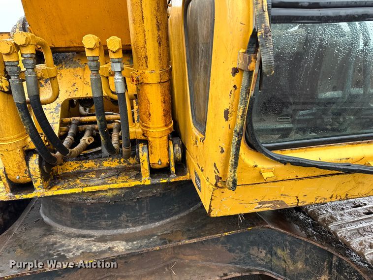 image for item DQ0802 1991 John Deere 590D excavator